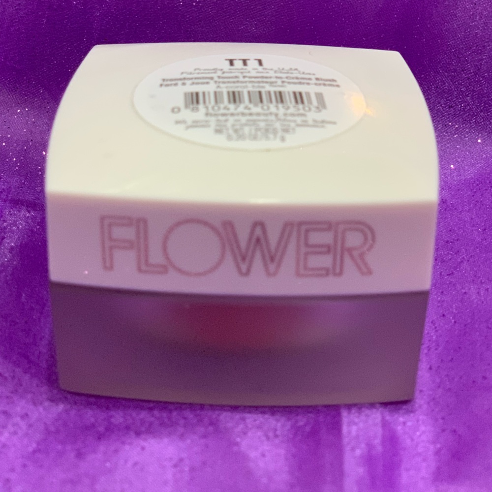 BRAND NEW FLOWER Brand Touch Powder-to-Creme Blush